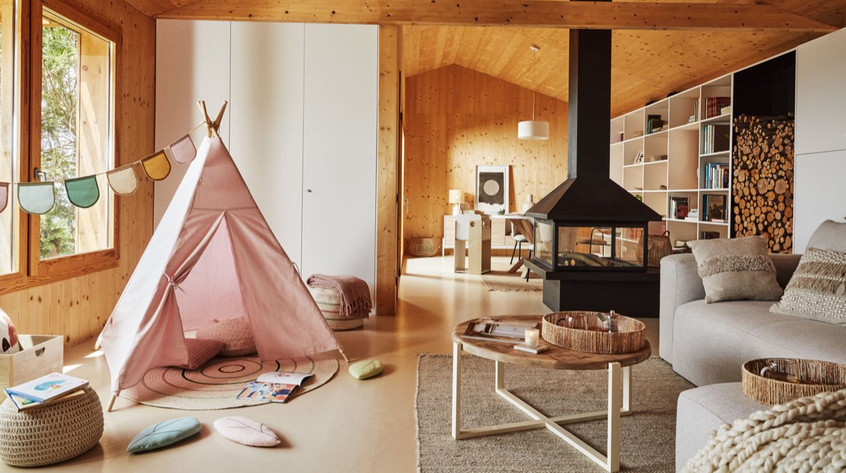 A wooden house? Discover The Family Cabin