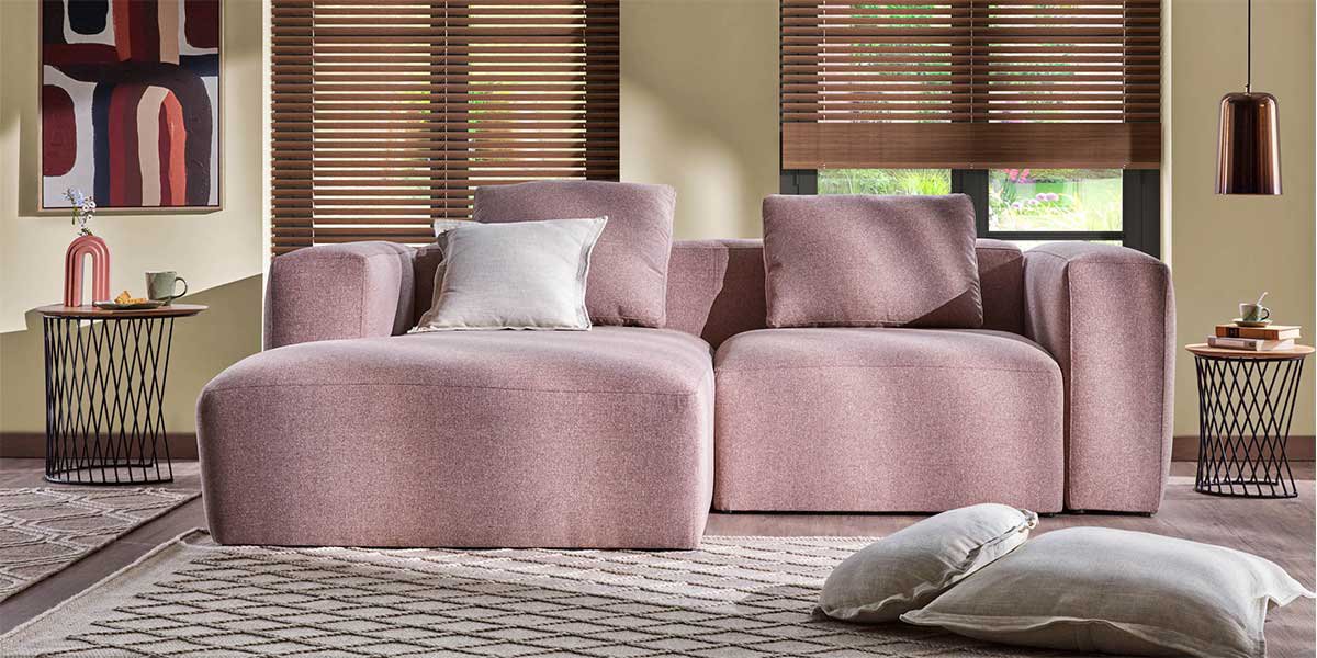 portada-sofa-rosa-salon-interiorismo-decoracion-diseño-chaiselongue-tapizado.jpg